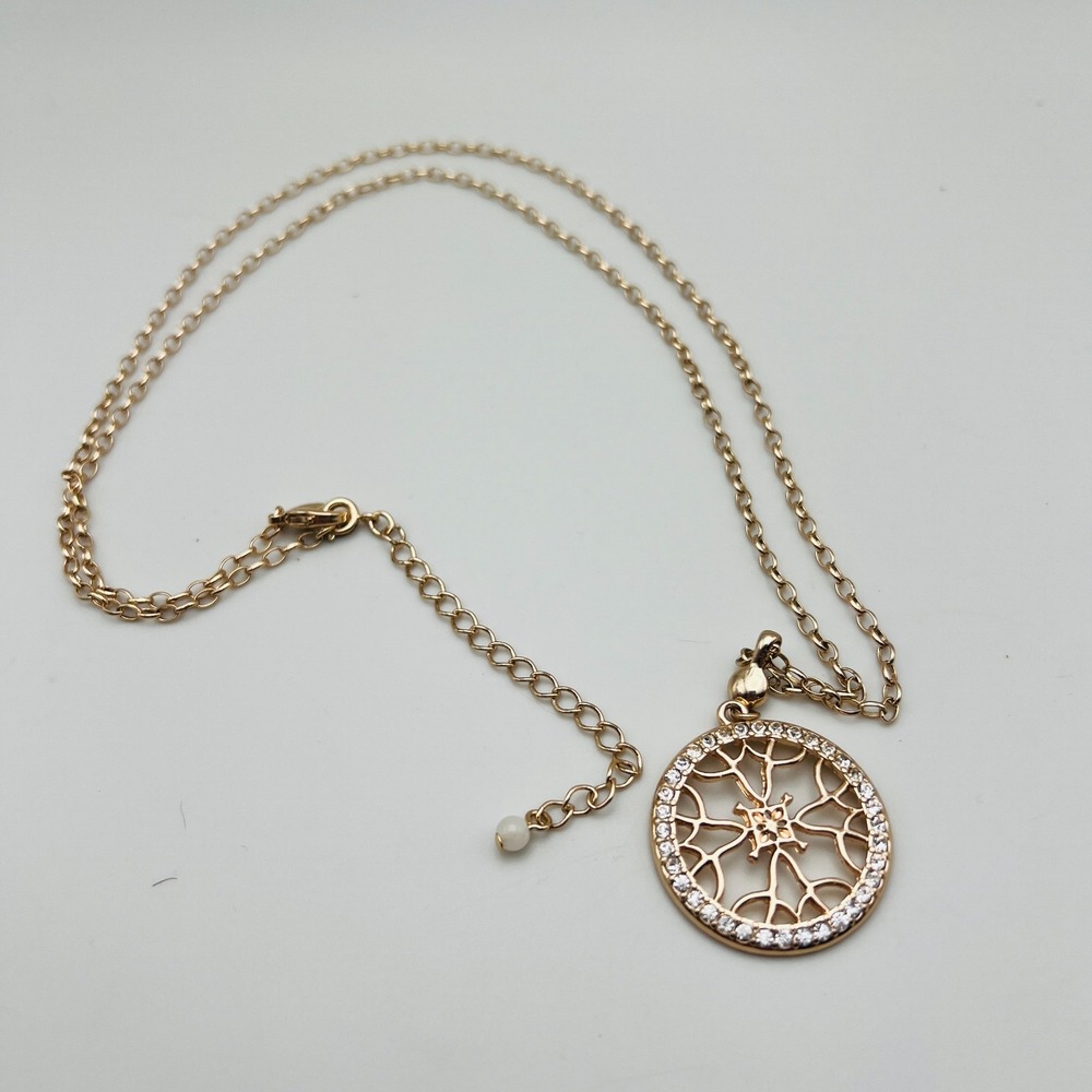 Avon Crystal Gold Tone Necklace Signature Collection NRT Round Pendant 28-31in